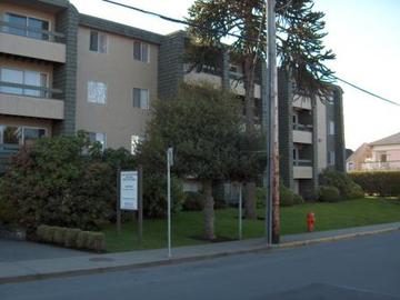 Apartments for Rent in Victoria -  Niagara Court Apartments - CanadaRentalGuide.com