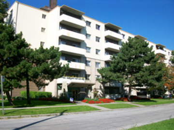 Apartments for Rent in Toronto -  Sheldon Towers - CanadaRentalGuide.com