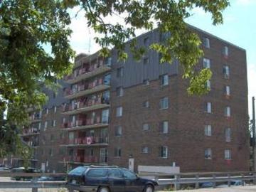 Apartments for Rent in Hamilton -  977 Mohawk Road East - CanadaRentalGuide.com
