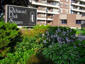 Apartments for Rent in Ottawa -  Richmond Park Square I - CanadaRentalGuide.com