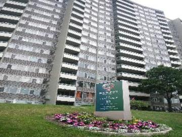 Apartments for Rent in Scarborough -  3050 Pharmacy Avenue - CanadaRentalGuide.com