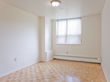 Apartments for Rent in Toronto -  Lawrence East Apartments - CanadaRentalGuide.com