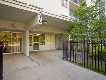 Apartments for Rent in Toronto -  Lawrence East Apartments - CanadaRentalGuide.com