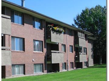 Apartments for Rent in Edmonton -  Pinetree Village  - CanadaRentalGuide.com