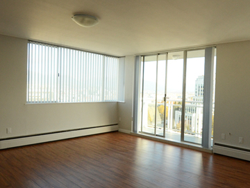 Apartments for Rent in Vancouver -  Hollyburn Court - CanadaRentalGuide.com