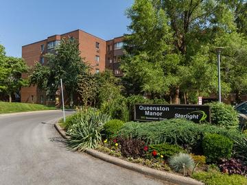 Apartments for Rent in St. Catharines -  Queenston Manor - CanadaRentalGuide.com