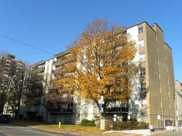 Apartments for Rent in Toronto -  Cosburn Heights - CanadaRentalGuide.com