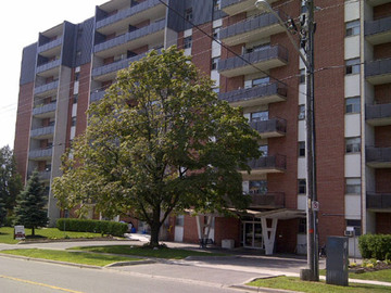 Apartments for Rent in Oshawa -  Tower On The Green - CanadaRentalGuide.com