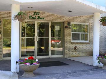 Apartments for Rent in Kingston -  Bowling Green III - CanadaRentalGuide.com