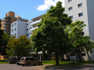 Apartments for Rent in Kingston -  Bowling Green IV - CanadaRentalGuide.com