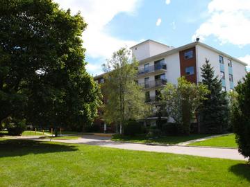Apartments for Rent in London -  Royal Oak Terrace (1126-1150) - CanadaRentalGuide.com