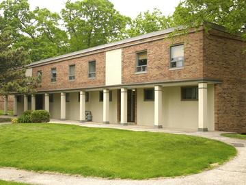 Apartments for Rent in Oakville -  Park Terrace III - CanadaRentalGuide.com