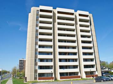 Apartments for Rent in Ottawa -  Wentworth Arms - CanadaRentalGuide.com