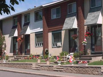 Apartments for Rent in Ottawa -  1910-1922 Elmridge Drive - CanadaRentalGuide.com