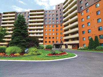Apartments for Rent in St. Catharines -  614 Lake Street - CanadaRentalGuide.com