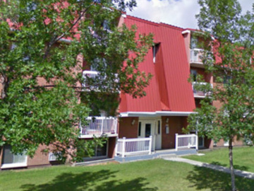 Apartments for Rent in Regina -  Queenston Heights - CanadaRentalGuide.com