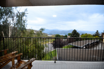 Apartments for Rent in Kamloops - College Manor - CanadaRentalGuide.com