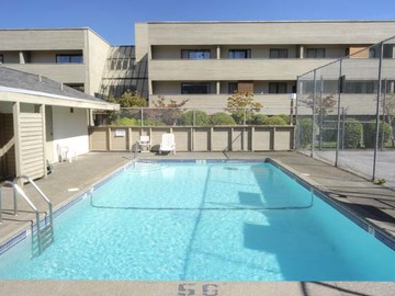 Apartments for Rent in Richmond -  Dolphin Square Apartments - CanadaRentalGuide.com