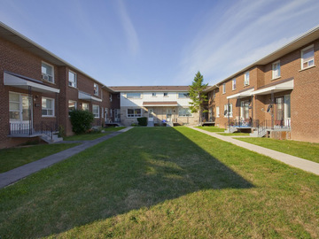Apartments for Rent in Burlington -  Glenwood Park Townhomes - CanadaRentalGuide.com