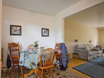 Apartments for Rent in Burlington -  Glenwood Park Townhomes - CanadaRentalGuide.com