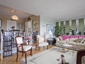 Apartments for Rent in Burlington -  Pine Terrace Apartments - CanadaRentalGuide.com
