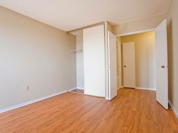 Apartments for Rent in London -  Fiddlers West Apartments - CanadaRentalGuide.com