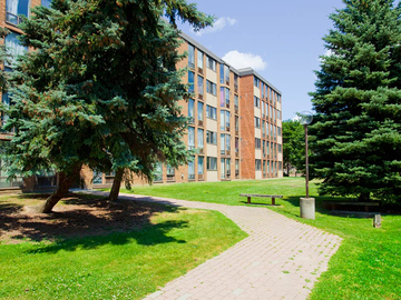 Apartments for Rent in Pickering -  Pickering Place Apartments - CanadaRentalGuide.com