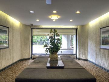 Apartments for Rent in Toronto -  Huntley Apartments - CanadaRentalGuide.com