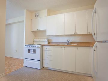 Apartments for Rent in Whitby -  Highland Towers Apartments - CanadaRentalGuide.com