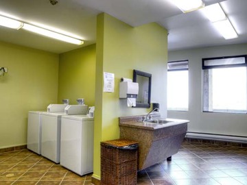 Apartments for Rent in Quebec City -  Le St-Laurent Apartments - CanadaRentalGuide.com