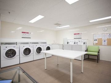 Apartments for Rent in Burlington -  Windsor Apartments - CanadaRentalGuide.com