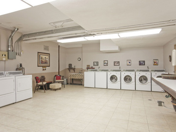Apartments for Rent in Burlington -  Longmoor Terrace Apartments - CanadaRentalGuide.com