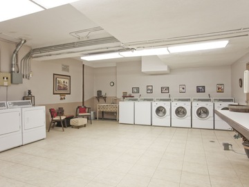 Apartments for Rent in Burlington -  Longmoor Terrace Apartments - CanadaRentalGuide.com
