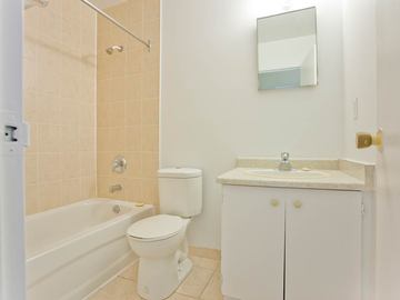 Apartments for Rent in London -  Wyndfield Place Apartments - CanadaRentalGuide.com