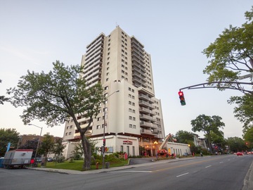 Apartments for Rent in Quebec City -  Le St-Laurent Apartments - CanadaRentalGuide.com