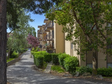 Apartments for Rent in Victoria -  Gorge Apartments - CanadaRentalGuide.com