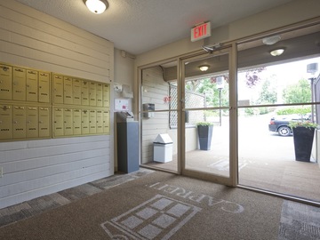 Apartments for Rent in Victoria -  Gorge Apartments - CanadaRentalGuide.com