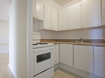 Apartments for Rent in Mississauga -  Park Royal Village Apartments - CanadaRentalGuide.com