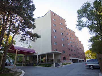 Apartments for Rent in Burlington -  Lord Nelson Apartments - CanadaRentalGuide.com