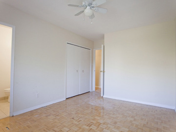 Apartments for Rent in Burlington -  Lord Nelson Apartments - CanadaRentalGuide.com