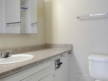 Apartments for Rent in Calgary -  Mayfair Place Apartments - CanadaRentalGuide.com