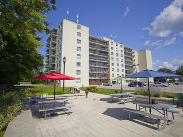 Apartments for Rent in Burlington -  Longmoor Terrace Apartments - CanadaRentalGuide.com