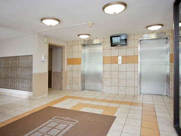 Apartments for Rent in Toronto -  Scarborough Golf Apartments - CanadaRentalGuide.com