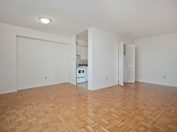 Apartments for Rent in Toronto -  Scarborough Golf Apartments - CanadaRentalGuide.com