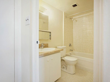 Apartments for Rent in Toronto -  Scarborough Golf Apartments - CanadaRentalGuide.com