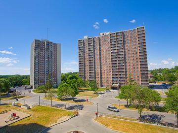 Apartments for Rent in Whitby -  Highland Towers Apartments - CanadaRentalGuide.com