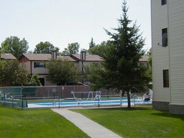 Apartments for Rent in Regina -  Southwood Green Apartments - CanadaRentalGuide.com