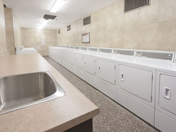Apartments for Rent in Toronto -  Wellesley Apartments - CanadaRentalGuide.com