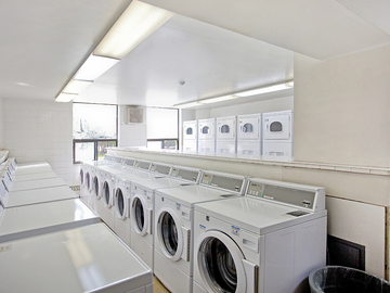 Apartments for Rent in Brampton -  Knightsbridge Kings Cross Apartments - CanadaRentalGuide.com
