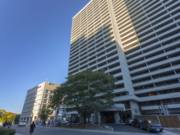 Apartments for Rent in Toronto -  Huntley Apartments - CanadaRentalGuide.com